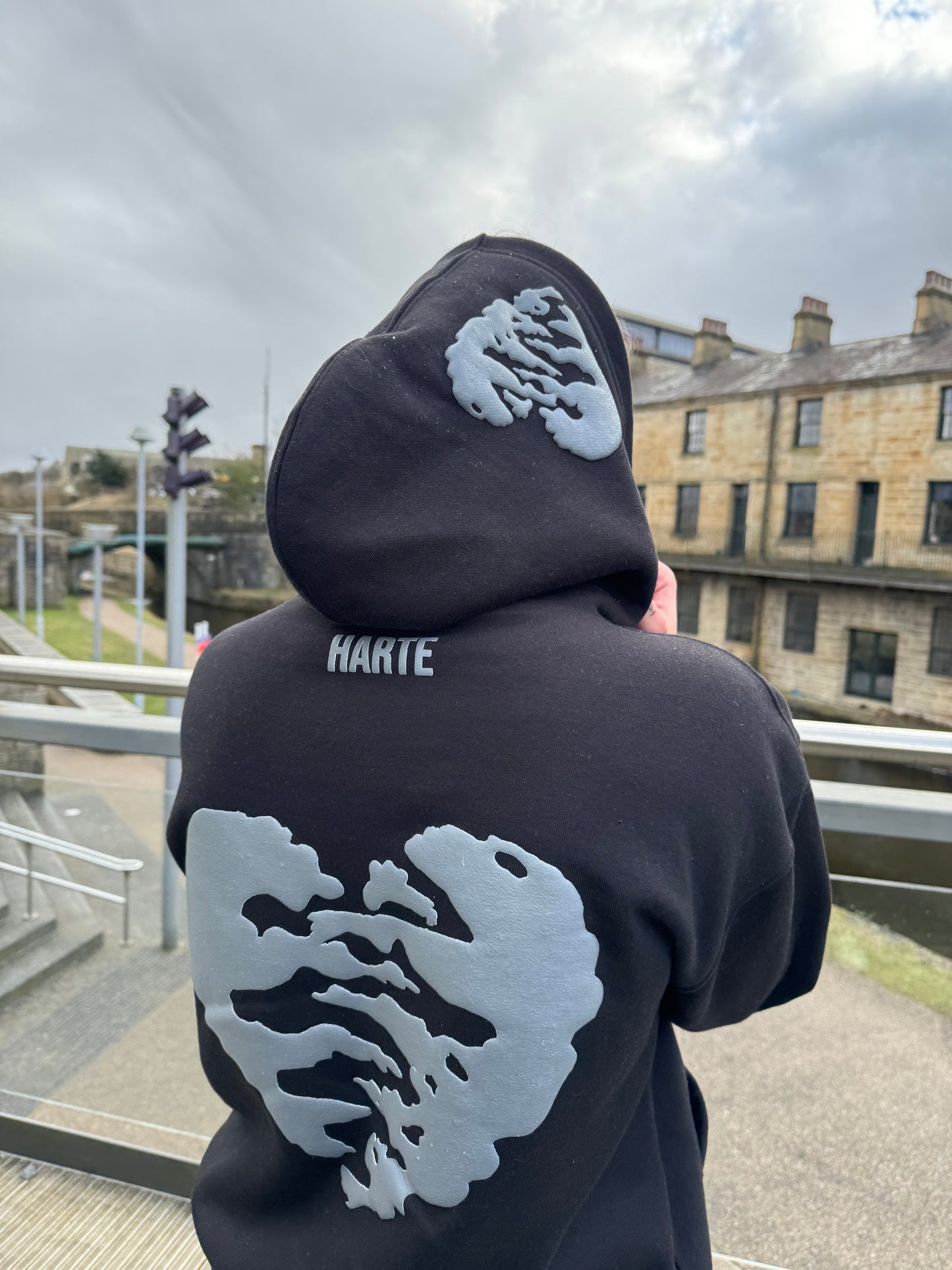 HARTE Broken Hoodie BLK/GRY