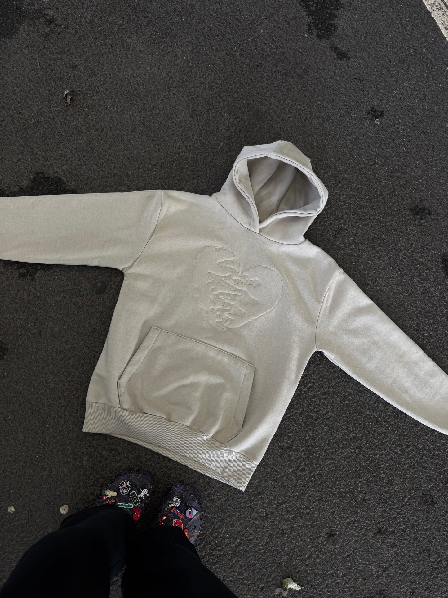 HARTE EMBOSSED Hoodie BGE